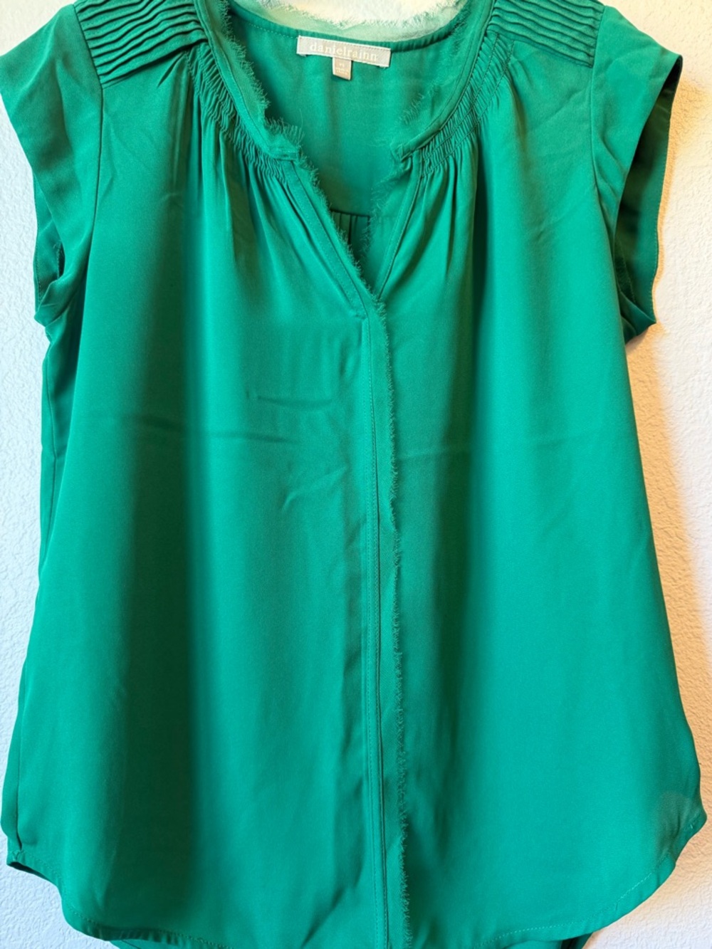Daniel Rainn Bernal Split Neck Blouse, Like New, Small Petite - Picture 4 of 9